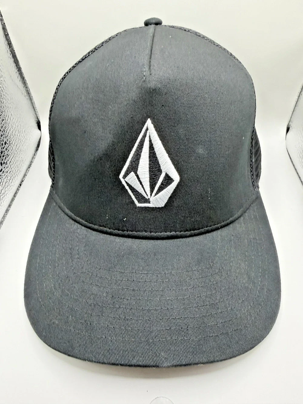 Volcom Snapback Mesh Back Trucker Hat Black One Size Adjustable Solid